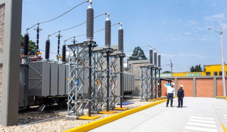Imagen de referencia a subestación eléctrica