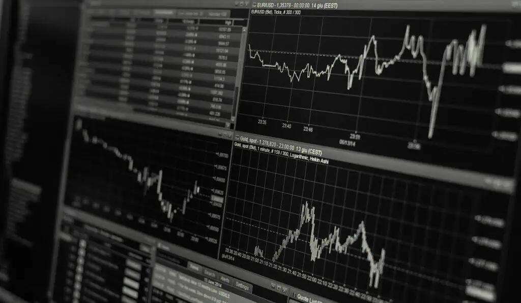 Analistas prevén aumento en tasa de interés y disminución en inflación de marzo Acciones en Colombia