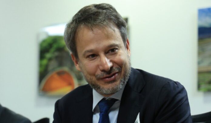 Adrian Neuhauser presidente de Avianca