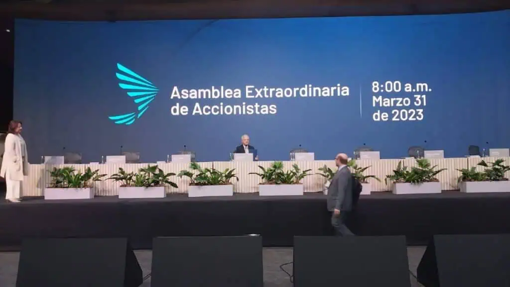 Inicia segunda asamblea extraordinaria de Sura; en la primera no estuvieron los Gilinski a pesar de convocar Asambleas de Sura