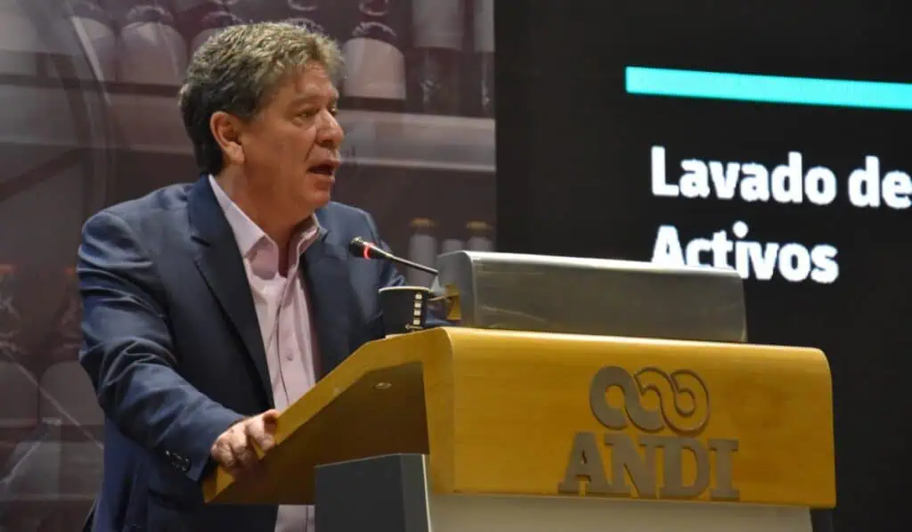 Encuesta ANDI: A junio cayó producción industrial y se deterioró clima de negocios Bruce Mac Master, presidente de la ANDI sobre encuesta de producción industrial