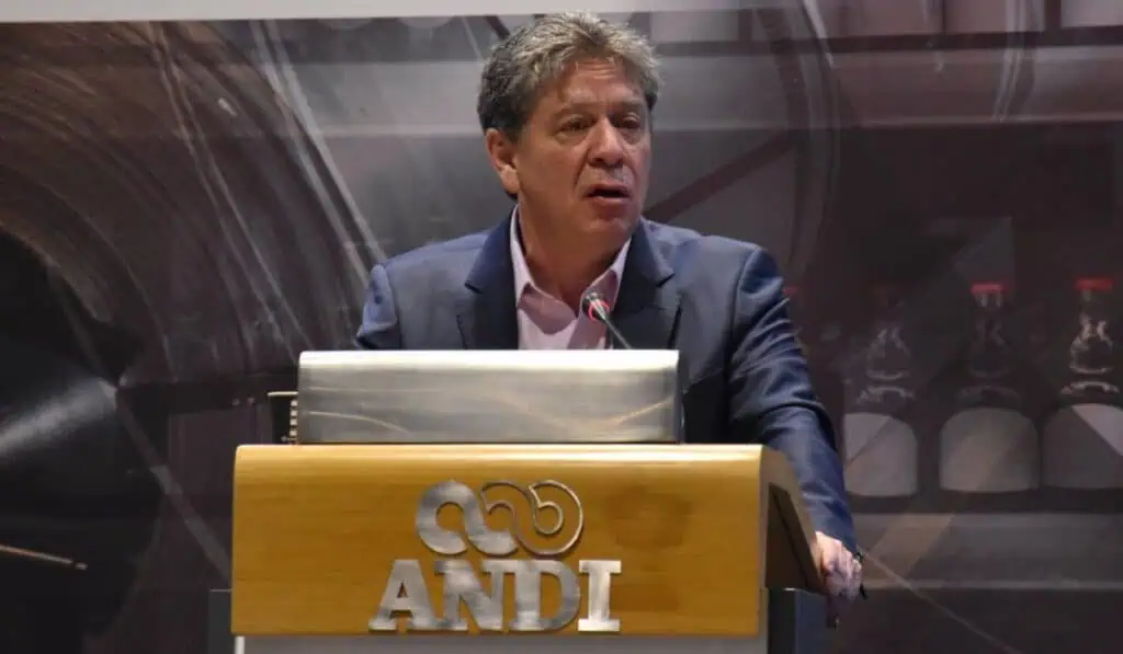 Inversión en salud “está prácticamente en cero” por reforma del gobierno Petro, dice la ANDI Bruce Mac Master, presidente de la ANDI. Imagen: ANDI