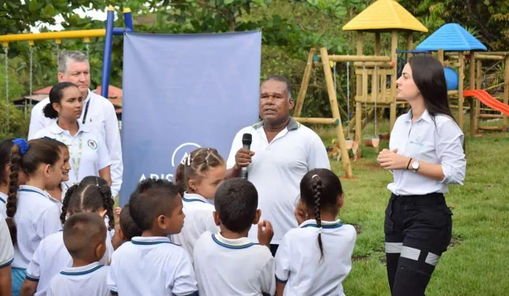 Renuevan centros educativos rurales en el nordeste de Antioquia Renuevan centros educativos rurales en el nordeste de Antioquia