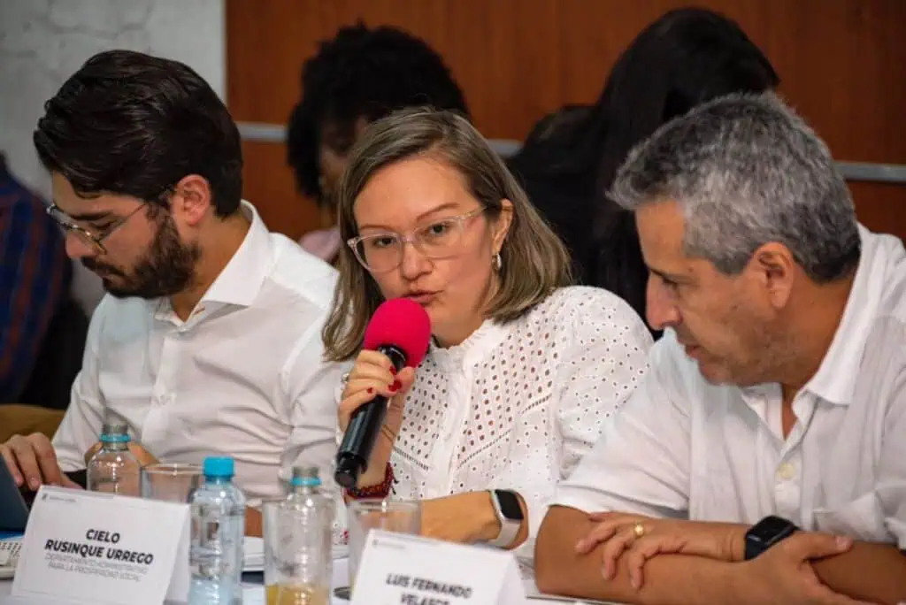 Hogares en pobreza extrema de Chocó (Colombia) recibirán $500 mil Cielo Rusinque - Directora Propsperidad Social