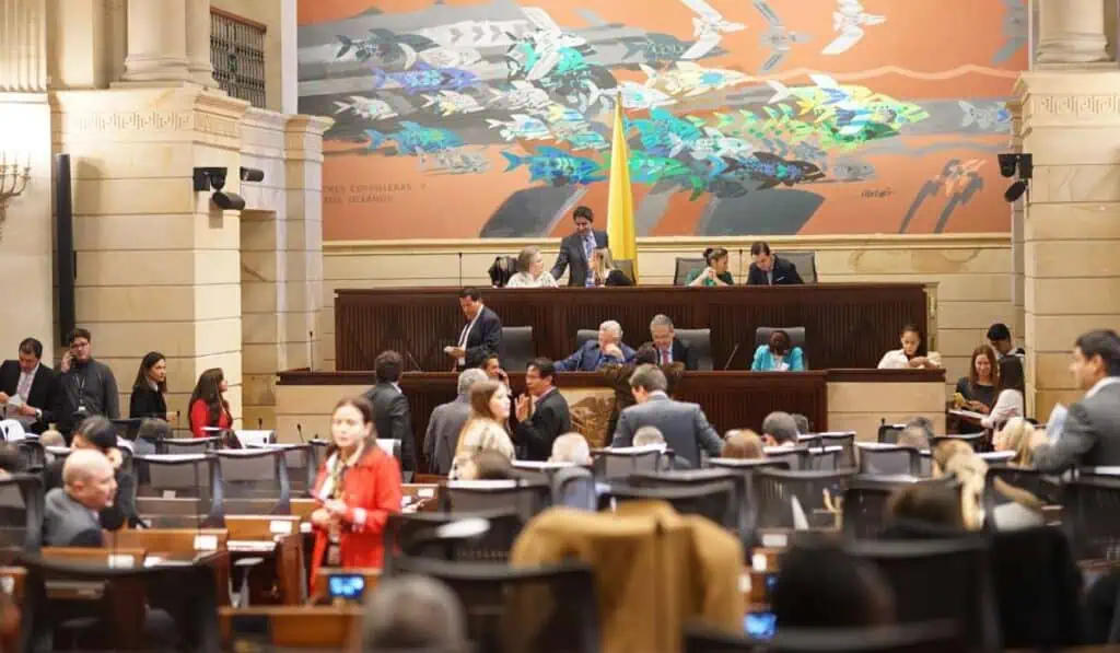Plan de Desarrollo de Petro: solo faltan por aprobarse facultades extraordinarias y puntos polémicos Sesión de las comisiones económicas del Congreso de Colombia en el Salón Elíptico del Capitolio