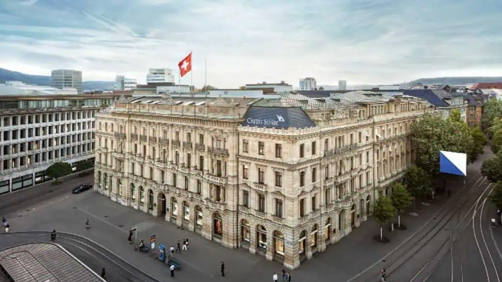 UBS ofrece US$1.000 millones para comprar Credit Suisse Credit Suisse