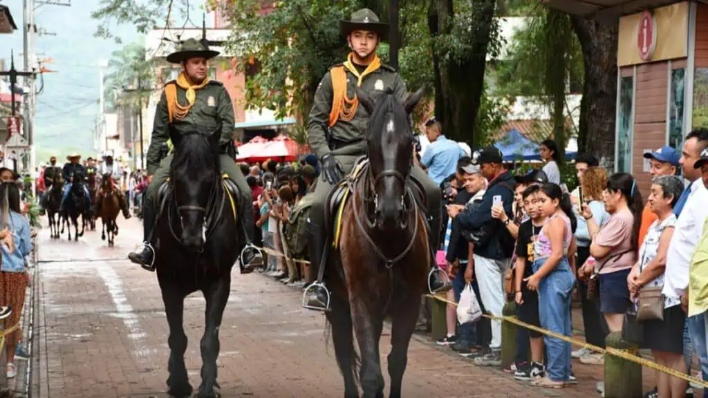 Plan para el puente de marzo: festival turístico en Villeta, Cundinamarca Desfile Villeta