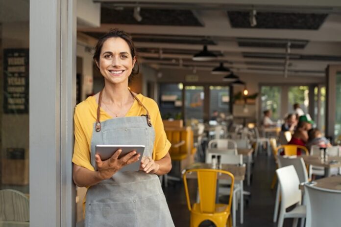 IFC, del Banco Mundial, lanzó programa para impulsar negocios de pymes de mujeres en Colombia