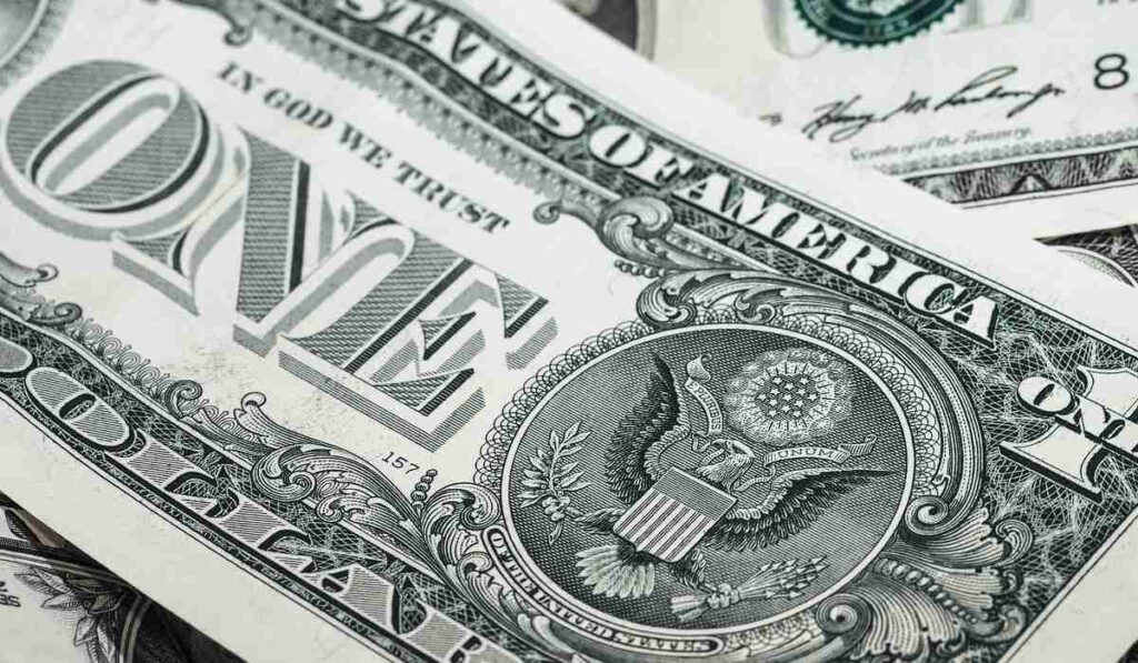 Dólar en Colombia abrió por debajo de los 4.800