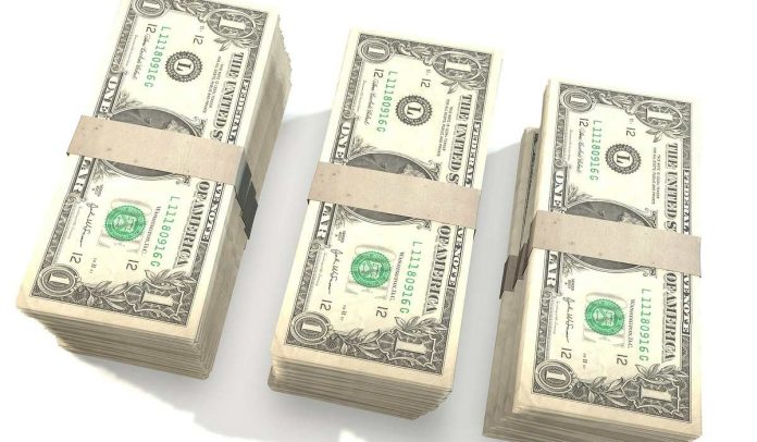 Dólar en Colombia (3) Dólar Colombia 29 de marzo: tras dura caída, se acerca a los $4.600. Imagen de PublicDomainPictures en Pixabay.