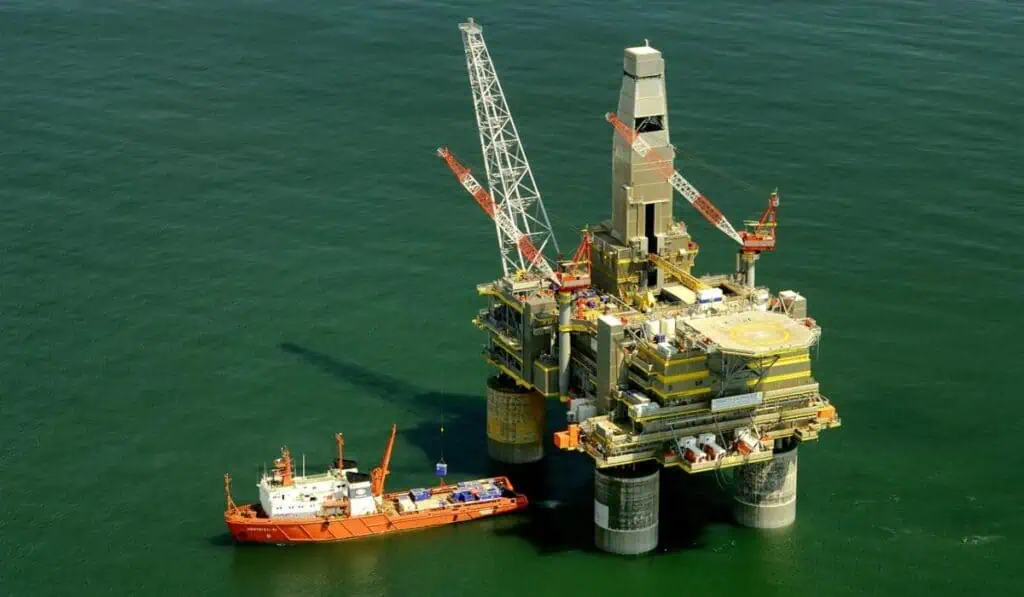 Por repunte de Guyana, Colombia caerá más en ranking de productores de petróleo en América Latina Colombia perderá tercer puesto regional en producción de petróleo: Guyana lo alcanzará en 2 años