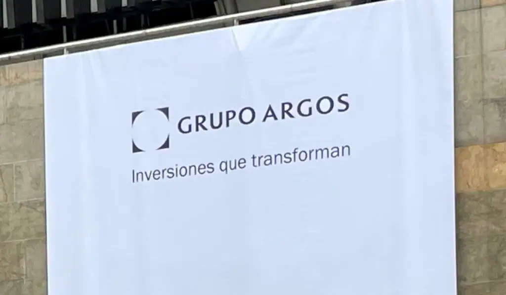 Este es Jorge Mario Velásquez, el empresario al frente del poderoso Grupo Argos Logo de Grupo Argos, holding de infraestructura en Colombia