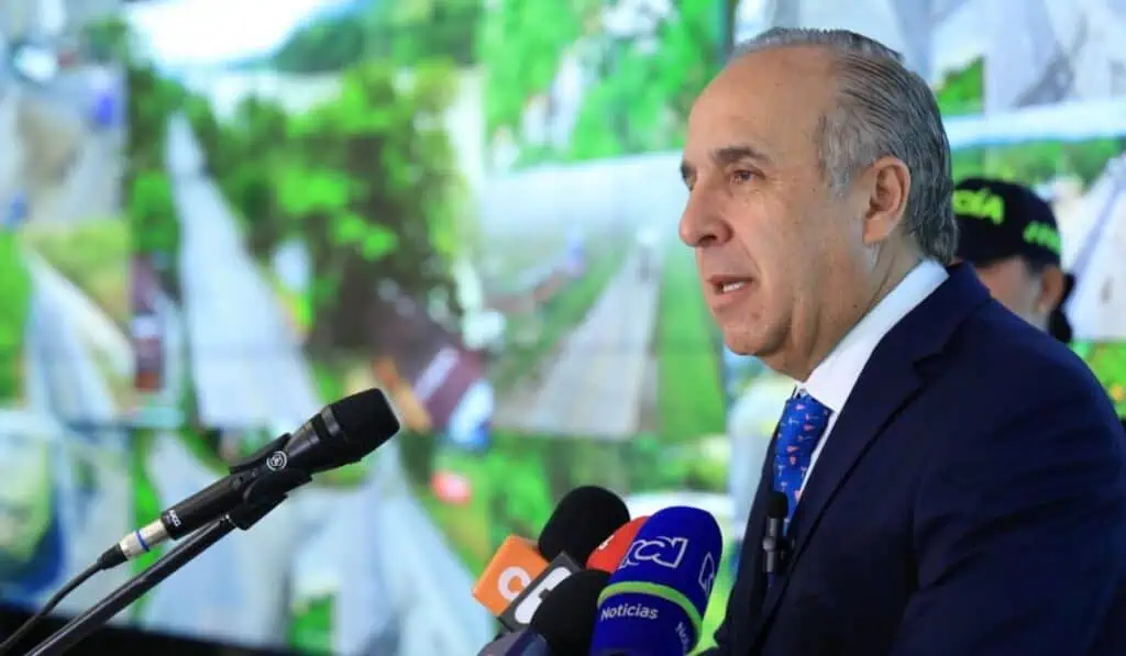 Gobierno Petro insiste en regular a plataformas como Uber Guillermo Reyes ministro de Transporte se refiere a la regulación a plataformas como Uber