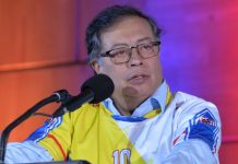 El presidente Gustavo Petro habla durante el Lanzamiento del Primer Centro de Reindustrialización Zasca en el Centro Juan Bosco Obrero