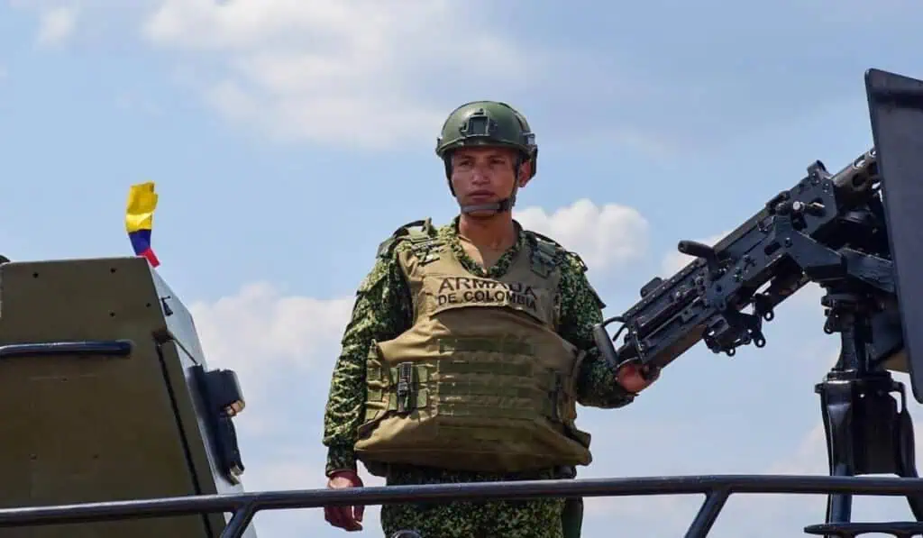¿Desea pertenecer a la Armada Nacional y Fuerza Aérea? Estos son los requisitos para aplicar Conozca los requisitos para iniciar el proceso de selección en la Armada Nacional y Fuerza Aérea de Colombia.