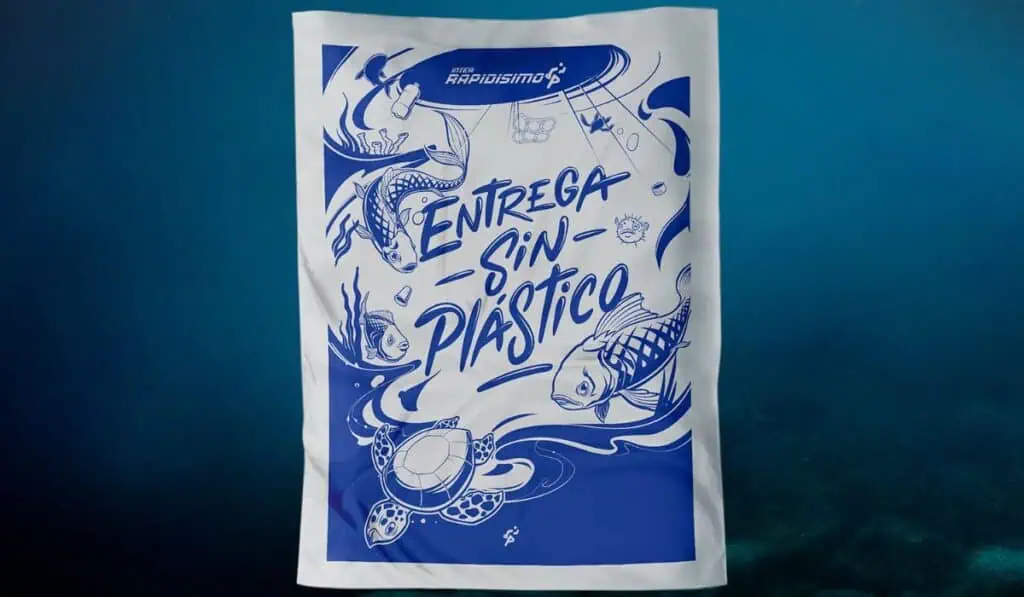 Inter Rapidísimo lanza nueva bolsa que se convierte en comida para peces Inter Rapidísimo, bolsa bio soluble