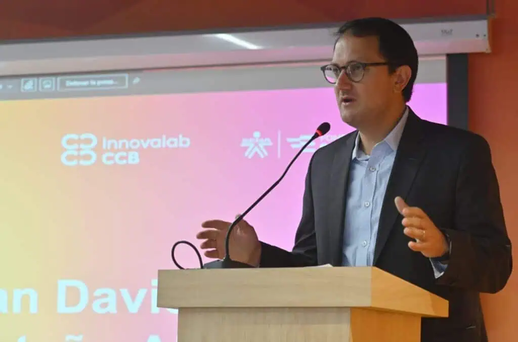 $9.000 millones para emprendedores digitales que fortalezcan la economía popular Juan David Castaño, vicepresidente de Fortalecimento Empresarial de la CCB