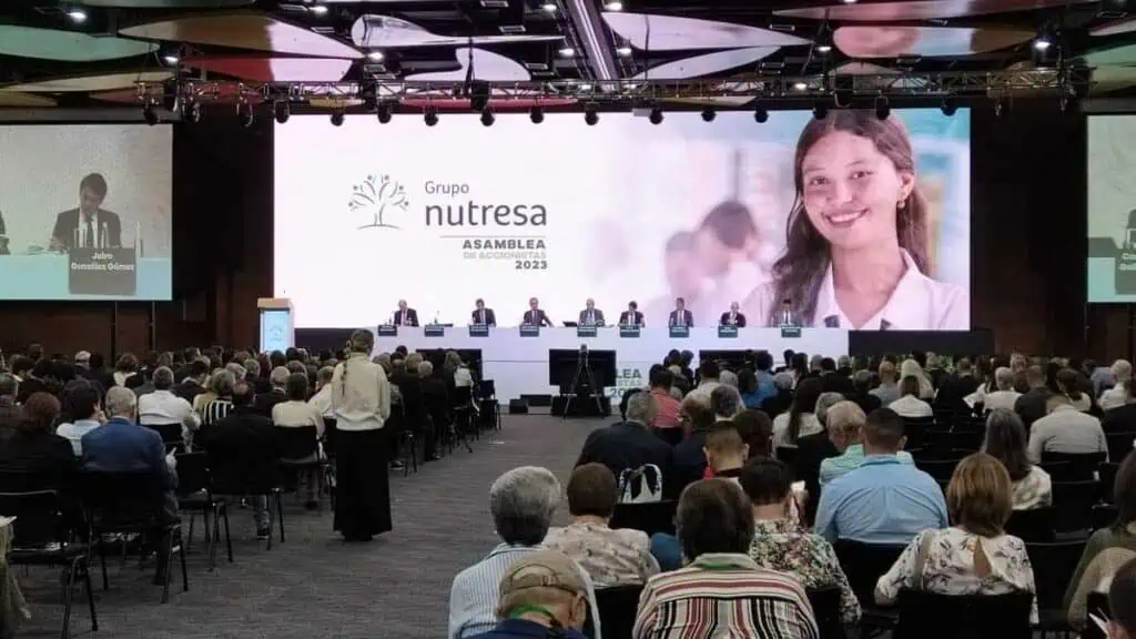 Los otros detalles de la tensa asamblea en la que Nutresa no cambió de Junta Directiva: Gilinski convoca nueva reunión Asamblea de accionistas Grupo Nutresa