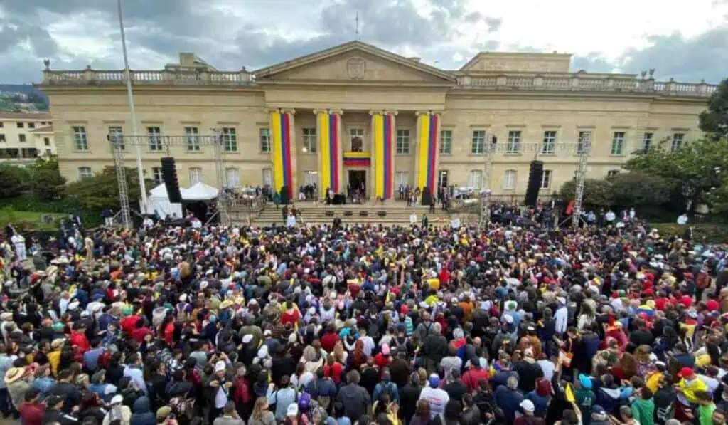 Oposición a Petro hará nueva marcha masiva en Colombia: conozca fecha y ciudades Balance en movilidad por marchas este 16 de marzo