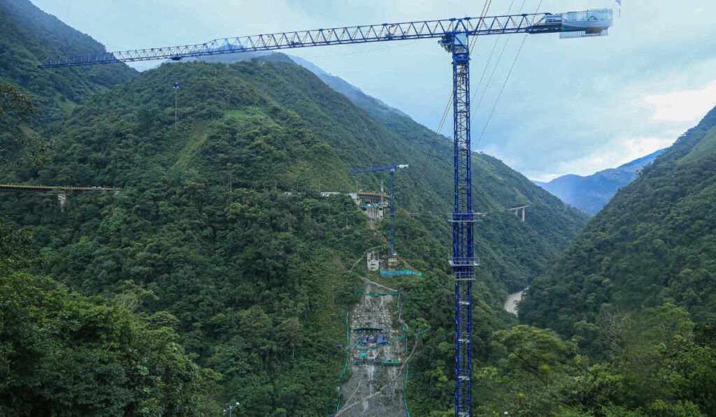 Puente Chirajara en vía Bogotá - Villavicencio