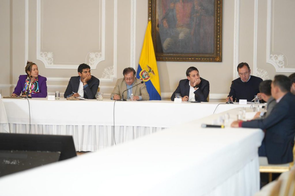 Partidos políticos hablaron de la reforma a la salud en Colombia