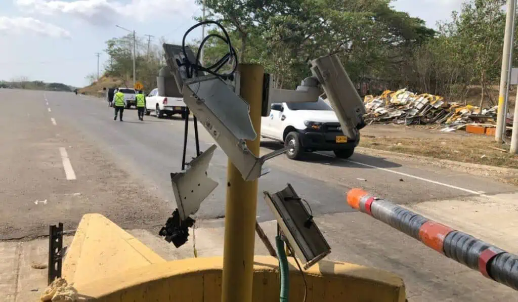 Megaproyecto en el Caribe está en veremos por peajes destruidos y sin operación Peaje Pasacaballos destruido