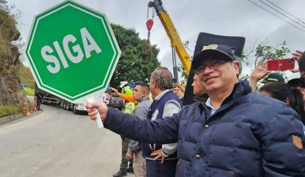 Informe del Banco de la República alerta por “importante” caída de la inversión en Colombia Presidente Gustavo Petro pide traer a Colombia inversiones de los fondos pensionales.