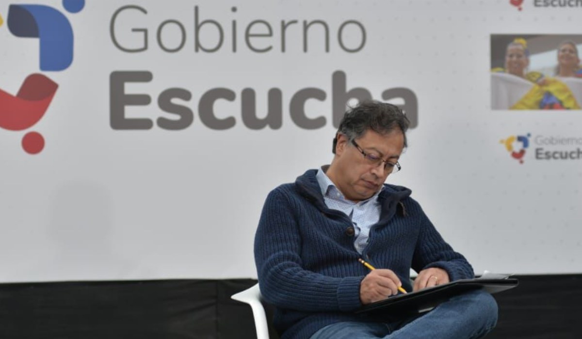 El presidente de Colombia, Gustavo Petro, durante un evento denominado 'Gobierno escucha' en Soacha, Cundinamarca. Foto: Presidencia.