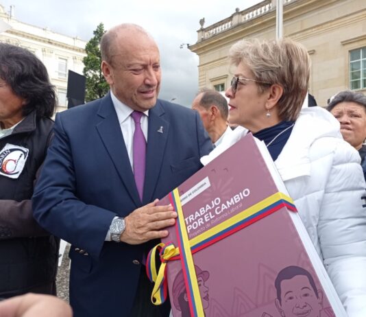 Radicación de reforma laboral