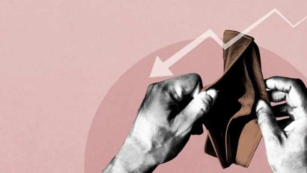 ¿Qué significa una recesión económica? Una recesión económica es la fase en la que la actividad económica se reduce, disminuye el consumo y la inversión.