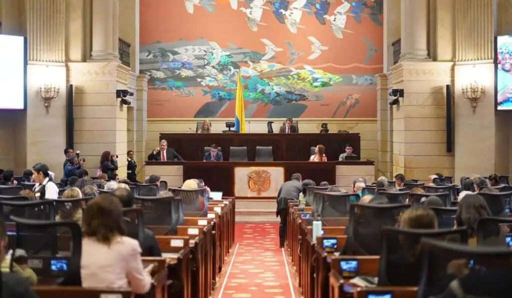 Se viene una contrapropuesta a la reforma a la salud en Colombia Reforma a la salud en Colombia contrapropuesta de partidos políticos