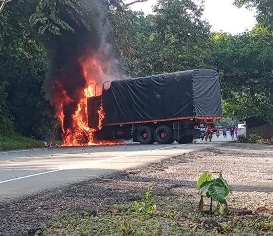 Vehiculos incinerados en el Bajo Cauca