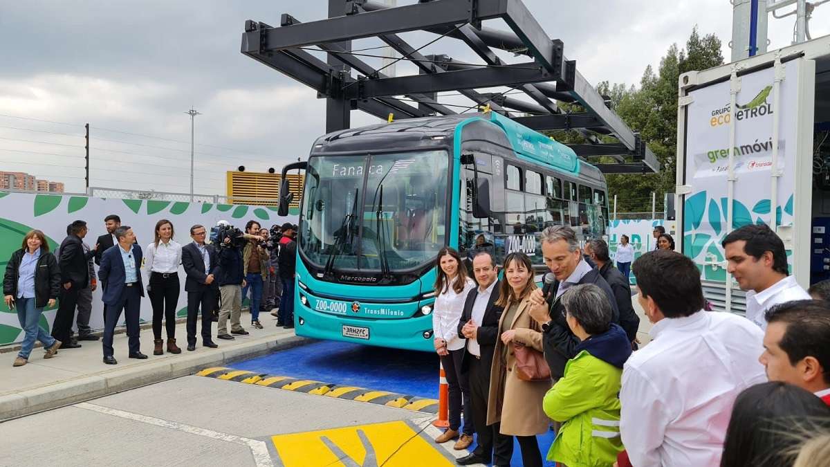 Bus de Transmilenio movido con hidrógeno verde