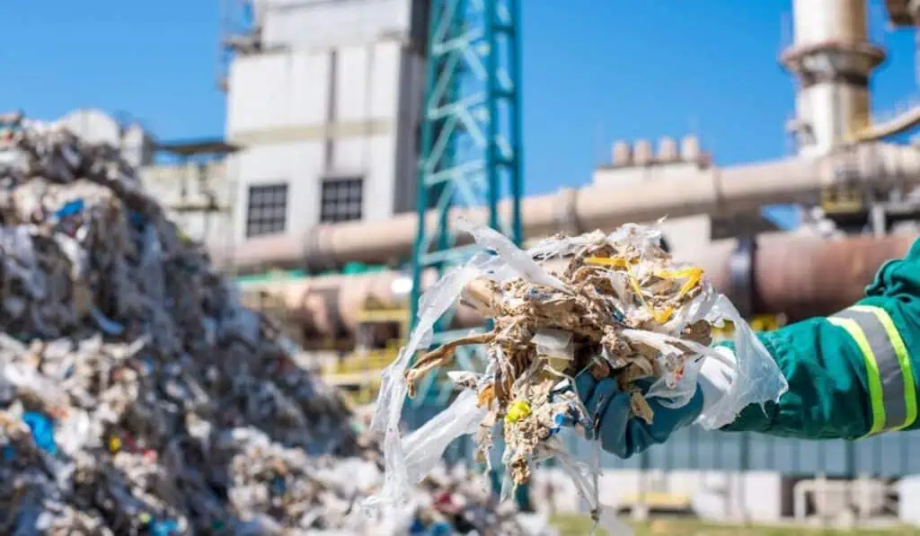 Cemex lanza Regenera en Colombia, empresa para procesos de economía circular Cemex lanza la nueva compañía Regenera para procesos de circularidad en residuos