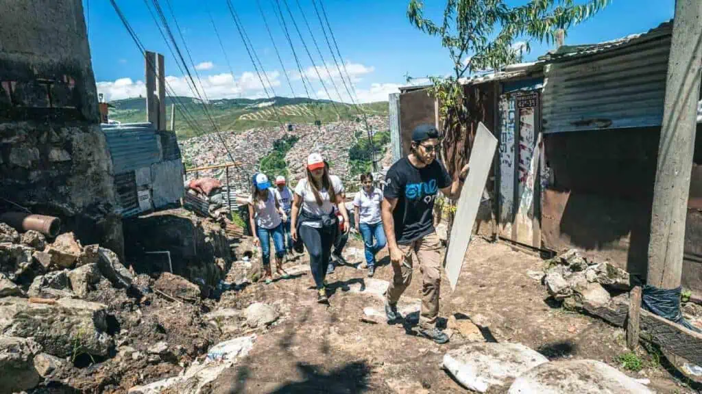 “Emprendimientos sociales impactarían hasta el 2 % del PIB colombiano”: Andrés Santamaría emprendimientos sociales