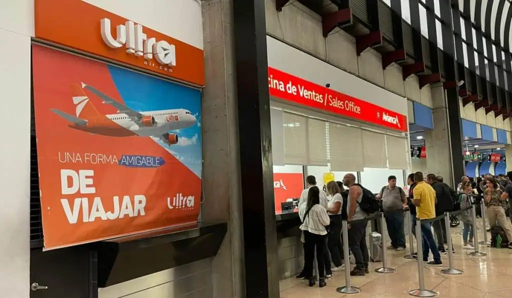 ¿Qué ventajas tiene para Viva haber entrado a reorganización empresarial en Colombia? Pasajeros afectados por el cese de operaciones de Ultra Air