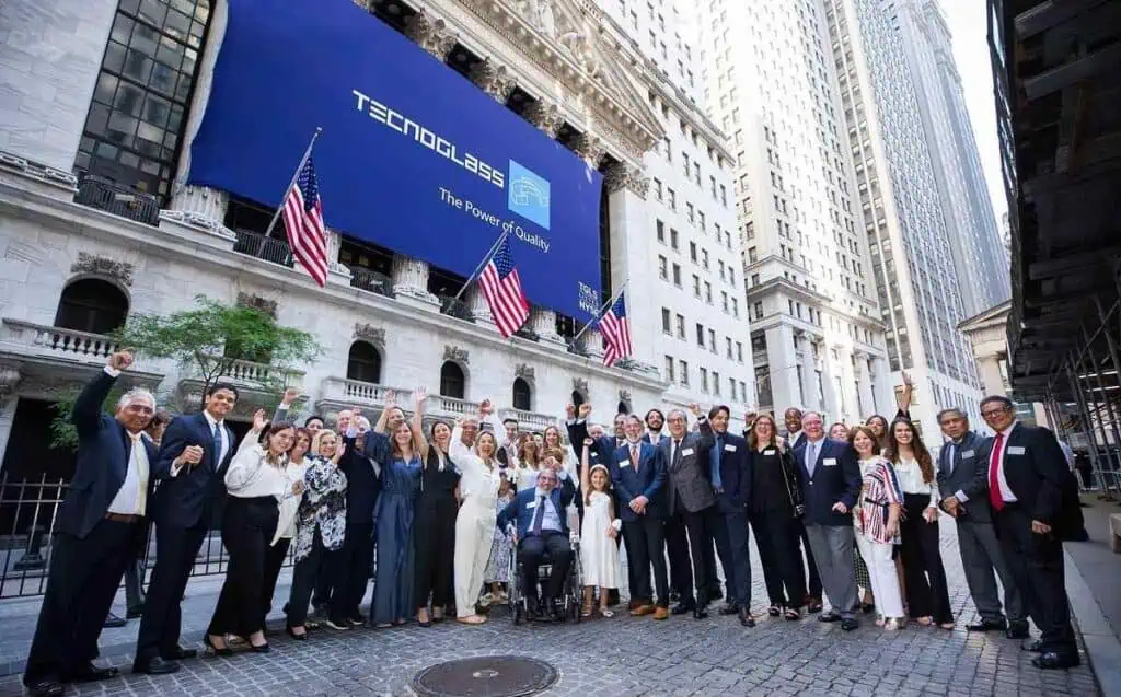 Tecnoglass entra al top 10 de empresas con mayor capitalización bursátil de Colombia Tecnoglass cerró con capitalización récord de más de US$2.500 millones en Wall Street