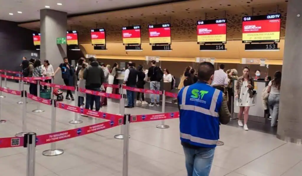¿Al fin se reducirá el IVA a tiquetes aéreos en Colombia? Hay mecanismos de atención para casos de afectación en Viva Air