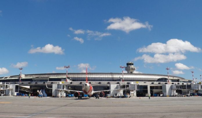 Vista parcial del aeropuerto José María Córdova de Rionegro, que sirve a Medellín