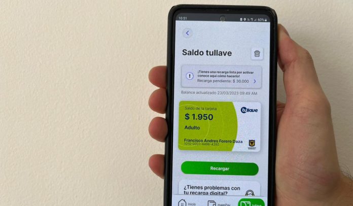 Desde su celular puede recargar la tarjeta tullave