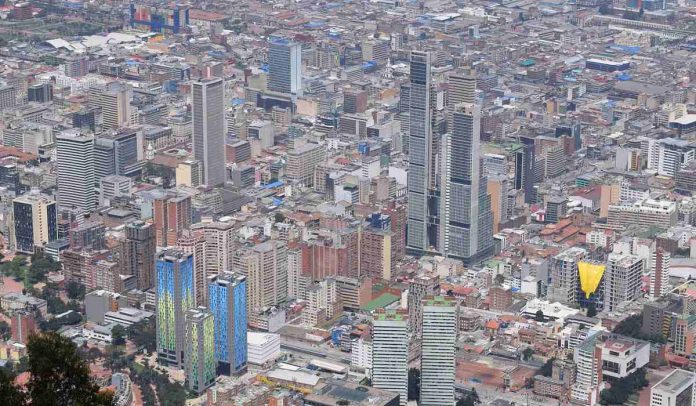 Colombia y Chile, entre países que más retroceden en clima para hacer negocios