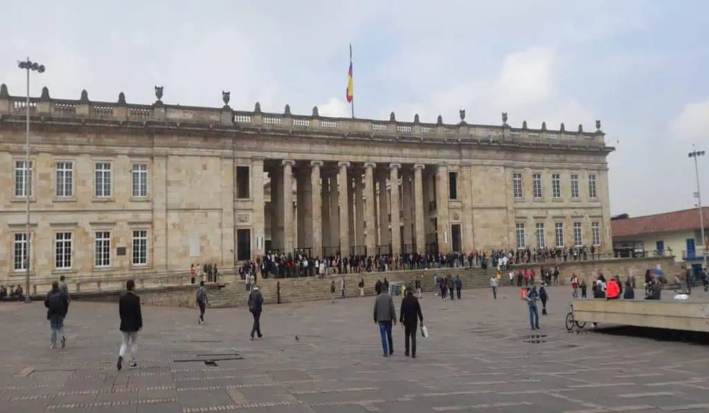 Esto viene para las grandes reformas de Petro en Colombia: habrá debates clave amnistía tributaria
