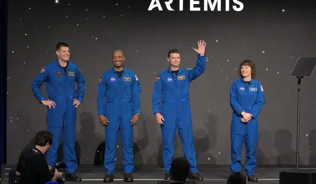 Conoce a los astronautas encargados de viajar a la Luna en la misión Artemis 2 de 2024 Conoce a los astronautas encargados de viajar a la Luna en la misión Artemis 2 de 2024