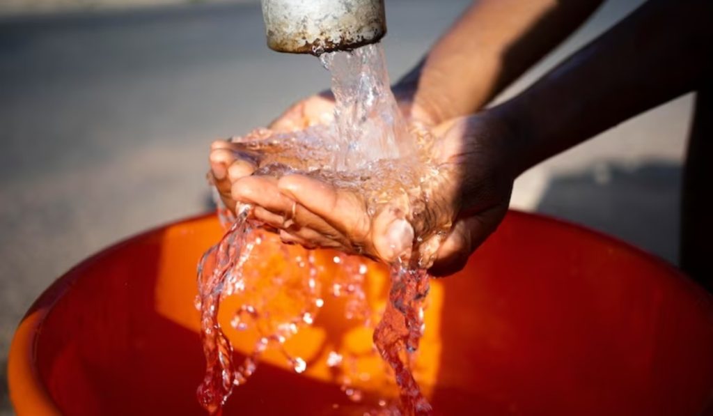 El consumo de agua en La Guajira será prioritario para los humanos y no para las industrias que allí operan. Foto: tomada de @ freepik