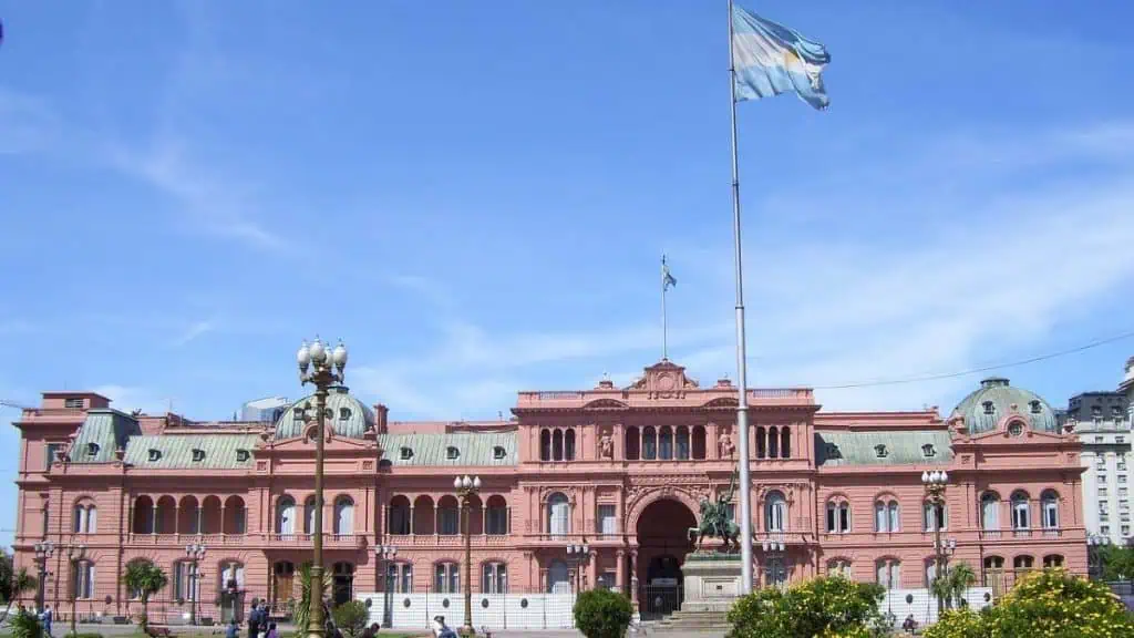 FMI aprueba desembolso de US$5.400 millones a Argentina Desembolso del FMI a Argentina