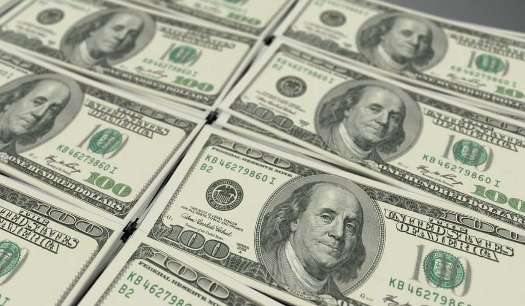 Dólar comienza semana cerca a los 4.600.