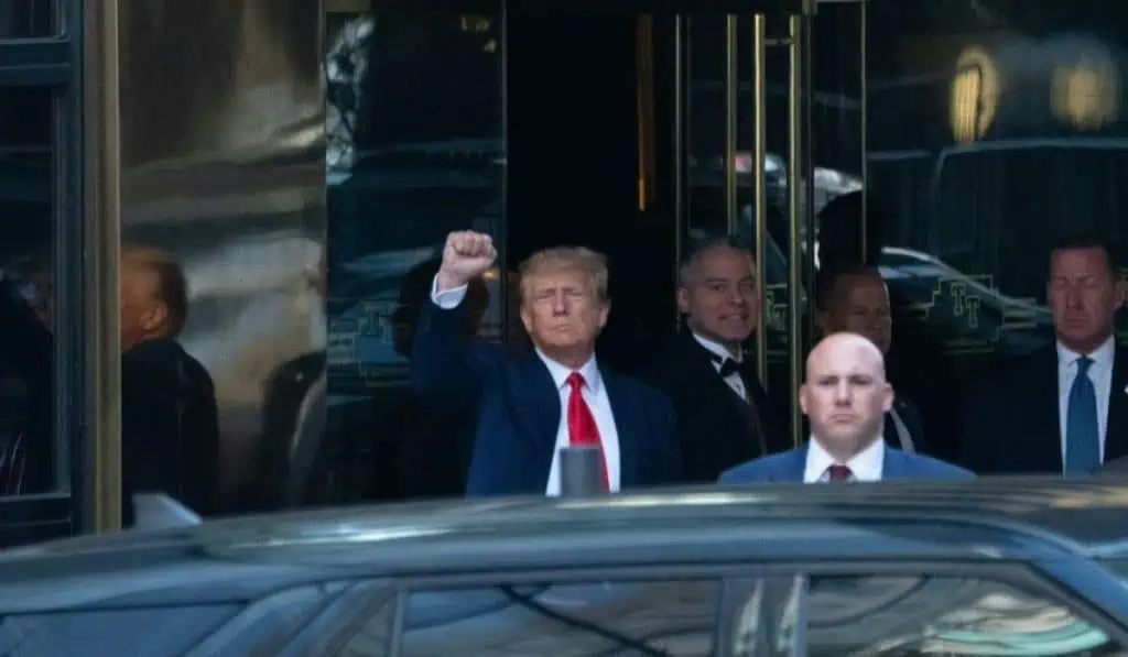Declaran a Donald Trump inelegible para la Presidencia de EE. UU. por participación en ataque al Capitolio Declaran a Donald Trump inelegible para la Presidencia de EE. UU. por participación en ataque al Capitolio