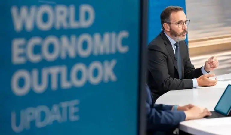 FMI recortó proyección del PIB global para 2023 y 2024; inflación bajará lento