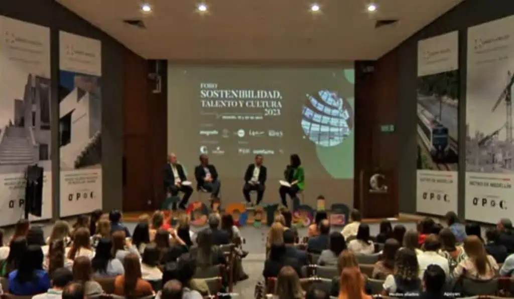 Foro Sostenibilidad, Talento y Cultura en Medellín: “esta no es la reforma laboral que pedía el país” Foro Sostenibilidad, Talento y Cultura en Medellín: “esta no es la reforma laboral que pedía el país”