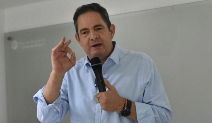 Exvicepresidente Germán Vargas Lleras en un evento de Cambio Radical